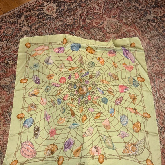 Gucci Green Seashell Print Scarf - Picture 1 of 4